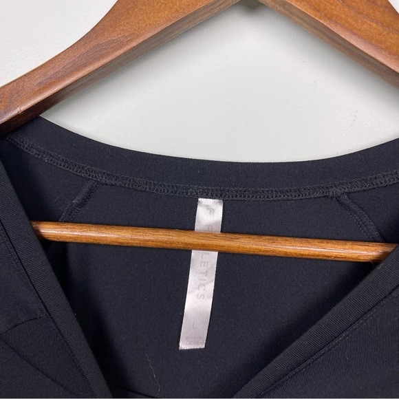 Fabletics Cashel Adjustable Sleeve Crewneck Long Sleeve Top Black - Picture 8 of 8